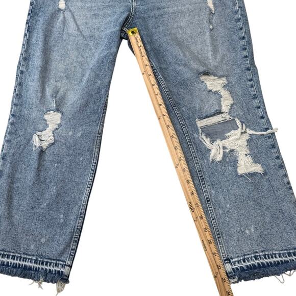 Abercrombie & Fitch Ultra High Rise Light Wash Distressed Cropped Jeans - Picture 8 of 9